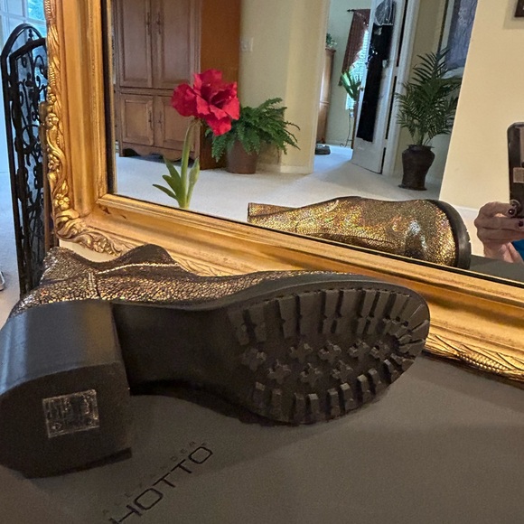 Alexander Hotto Italian gold sparkle ankle booties size 39(8 1/2) - Picture 5 of 10